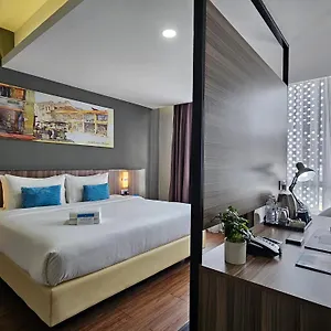 4* Hotel Days & By Wyndham Kl - Chan Sow Lin Mrt Or Lrt